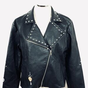 Disney Villains Black Studded Leather Jacket- Evil Queen
Japan: XL (US): M/L